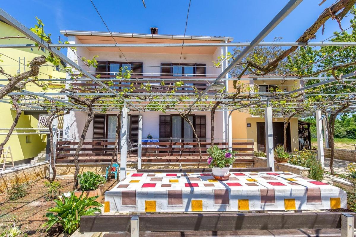 Apartments Dragica Valbandon 외부 사진
