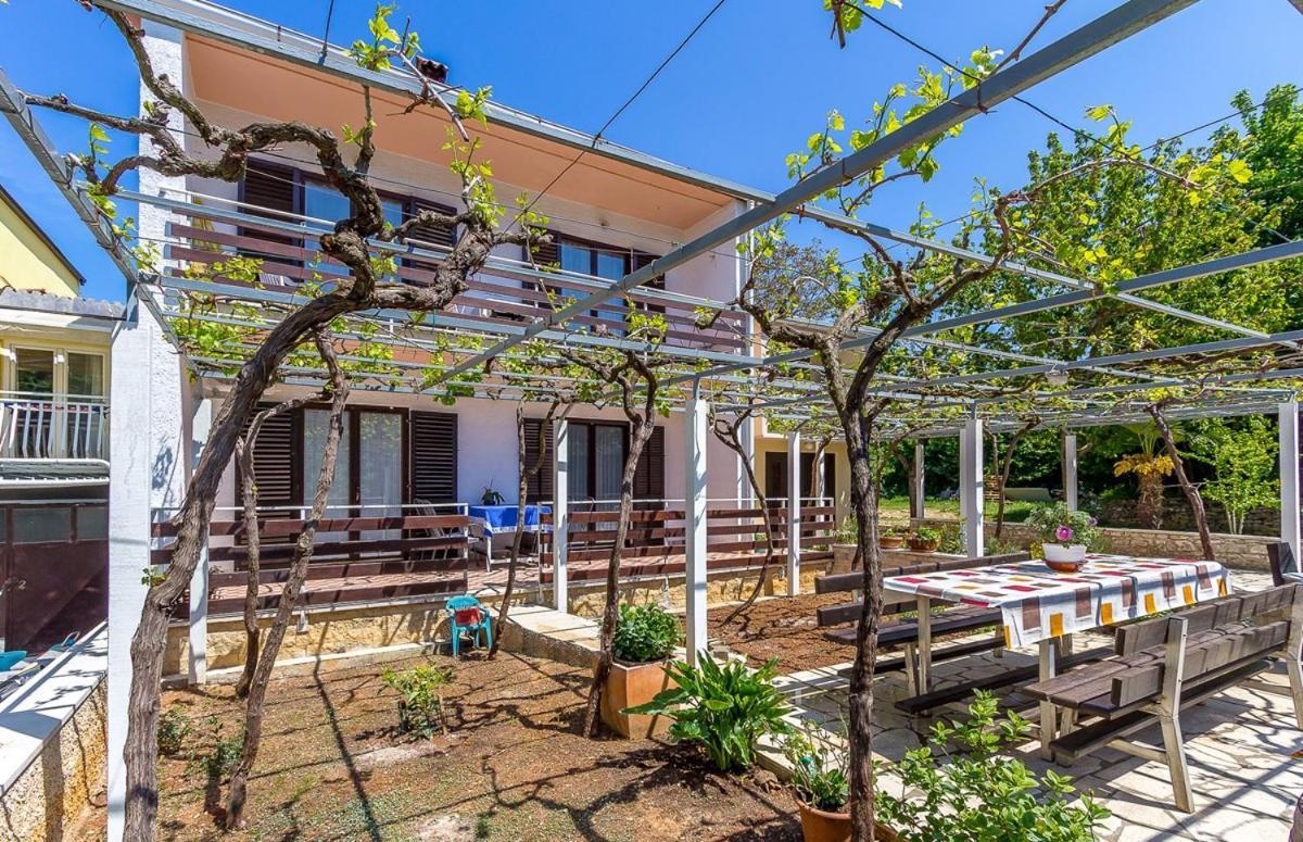 Apartments Dragica Valbandon 외부 사진