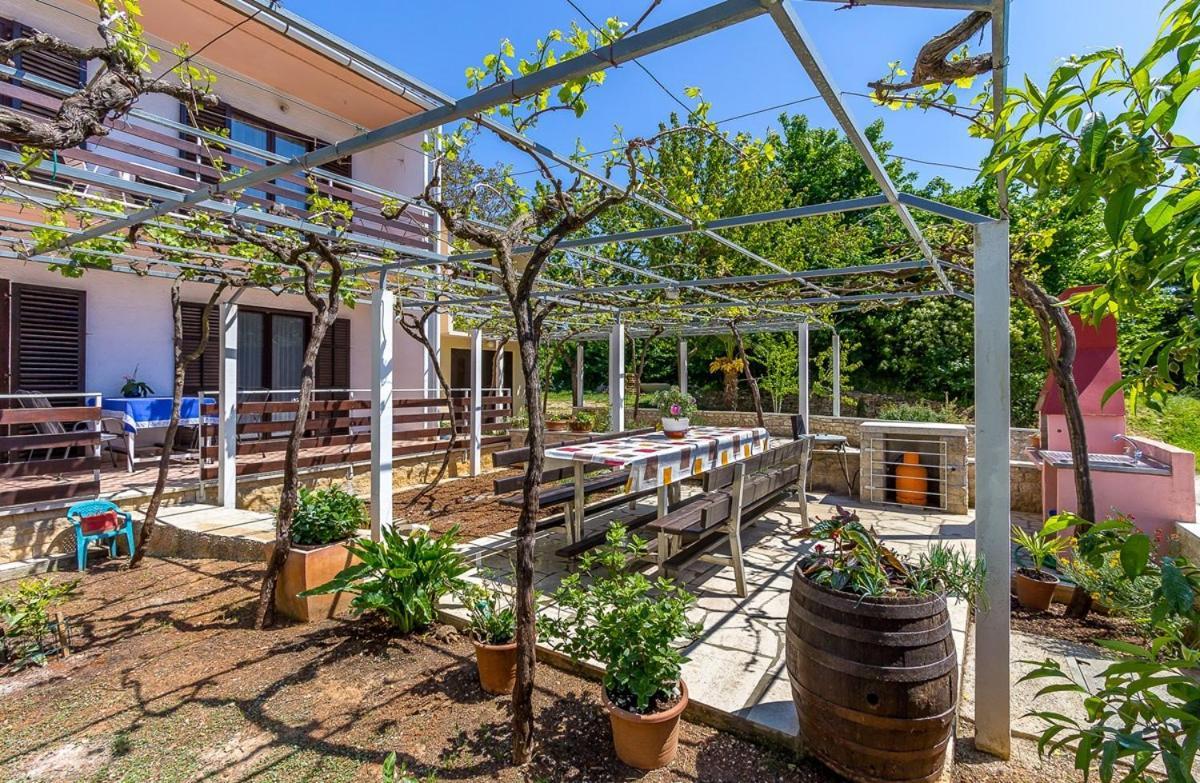 Apartments Dragica Valbandon 외부 사진