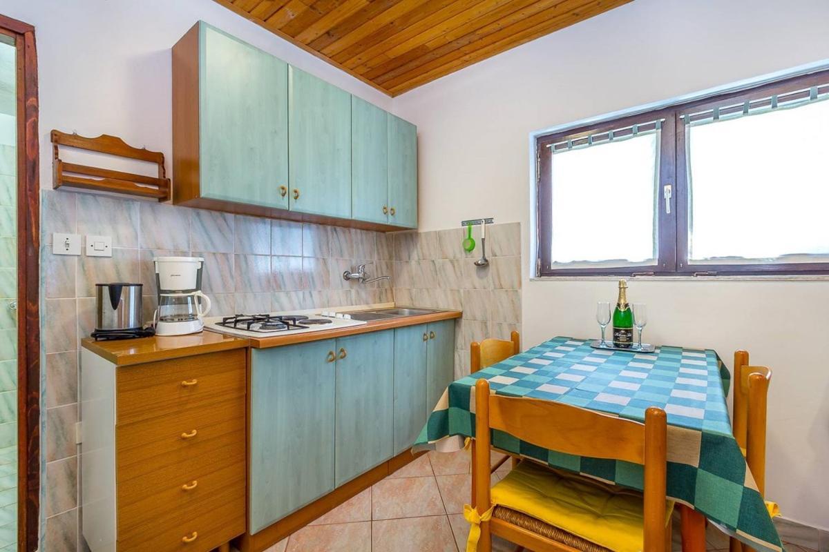 Apartments Dragica Valbandon 외부 사진